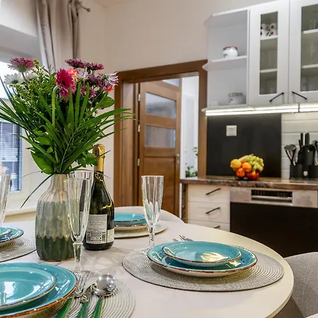 Hlavna 2 Next Singing Fountain Kosice, Netflix, Balcony Apartment *