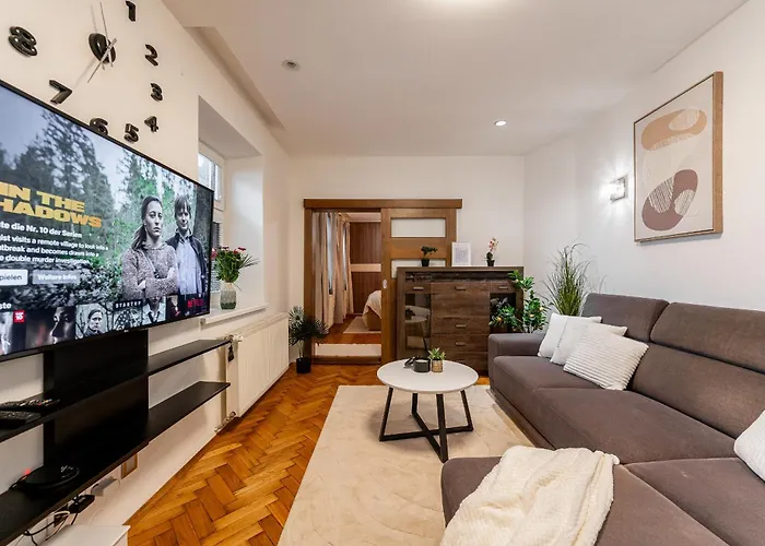 Hlavna 2 Next Singing Fountain Kosice, Netflix, Balcony Daire *