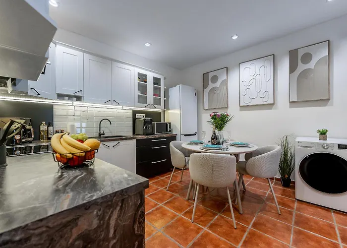 Hlavna 2 Next Singing Fountain Kosice, Netflix, Balcony Apartment