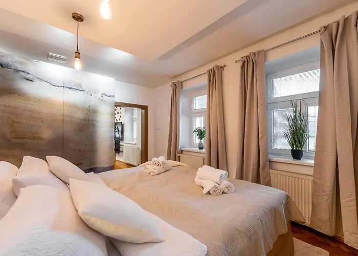 Hlavna 2 Next Singing Fountain Kosice, Netflix, Balcony Apartment Kosice