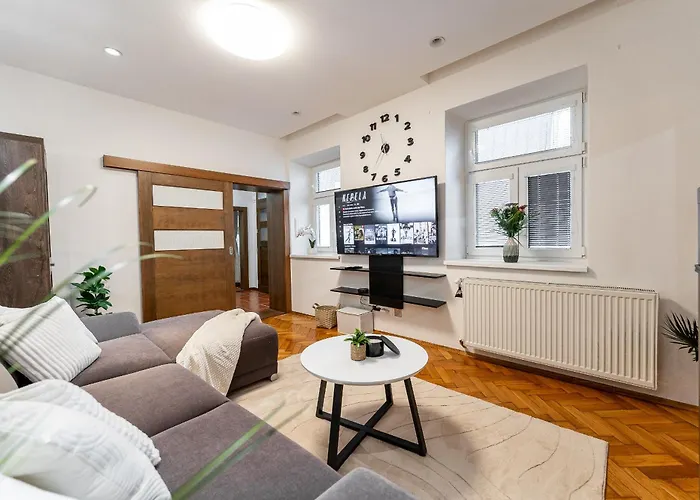 Hlavna 2 Next Singing Fountain Kosice, Netflix, Balcony Apartment Kosice